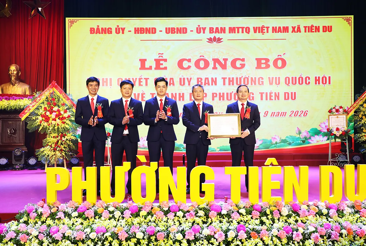 Chủ tịch UBND tỉnh Phạm Hoàng Sơn: Phường Tiên Du cần hướng tới một đô thị năng động,...