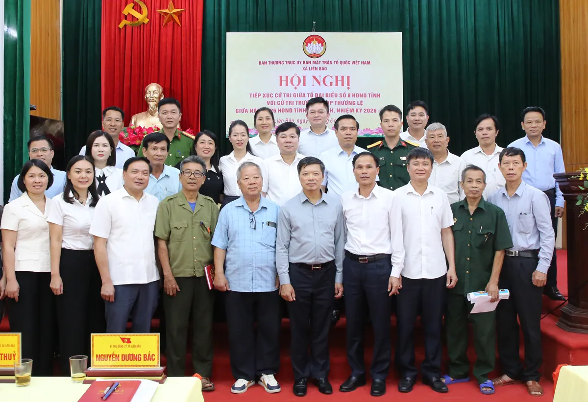 Phó Chủ tịch UBND tỉnh Đào Quang Khải tiếp xúc cử tri trước Kỳ họp thường lệ giữa năm...