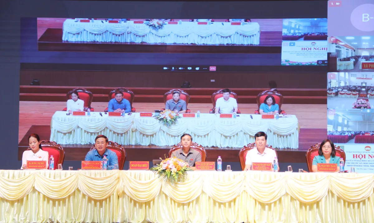 Chủ tịch HĐND tỉnh Nguyễn Việt Oanh tiếp xúc cử tri xã Tân Yên trước Kỳ họp thường lệ...