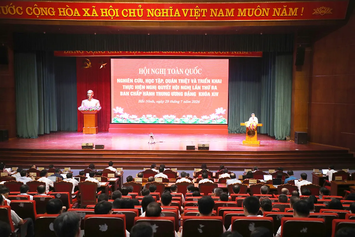 Bắc Ninh tăng cường công tác học tập lý luận chính trị đối với cán bộ, đảng viên...