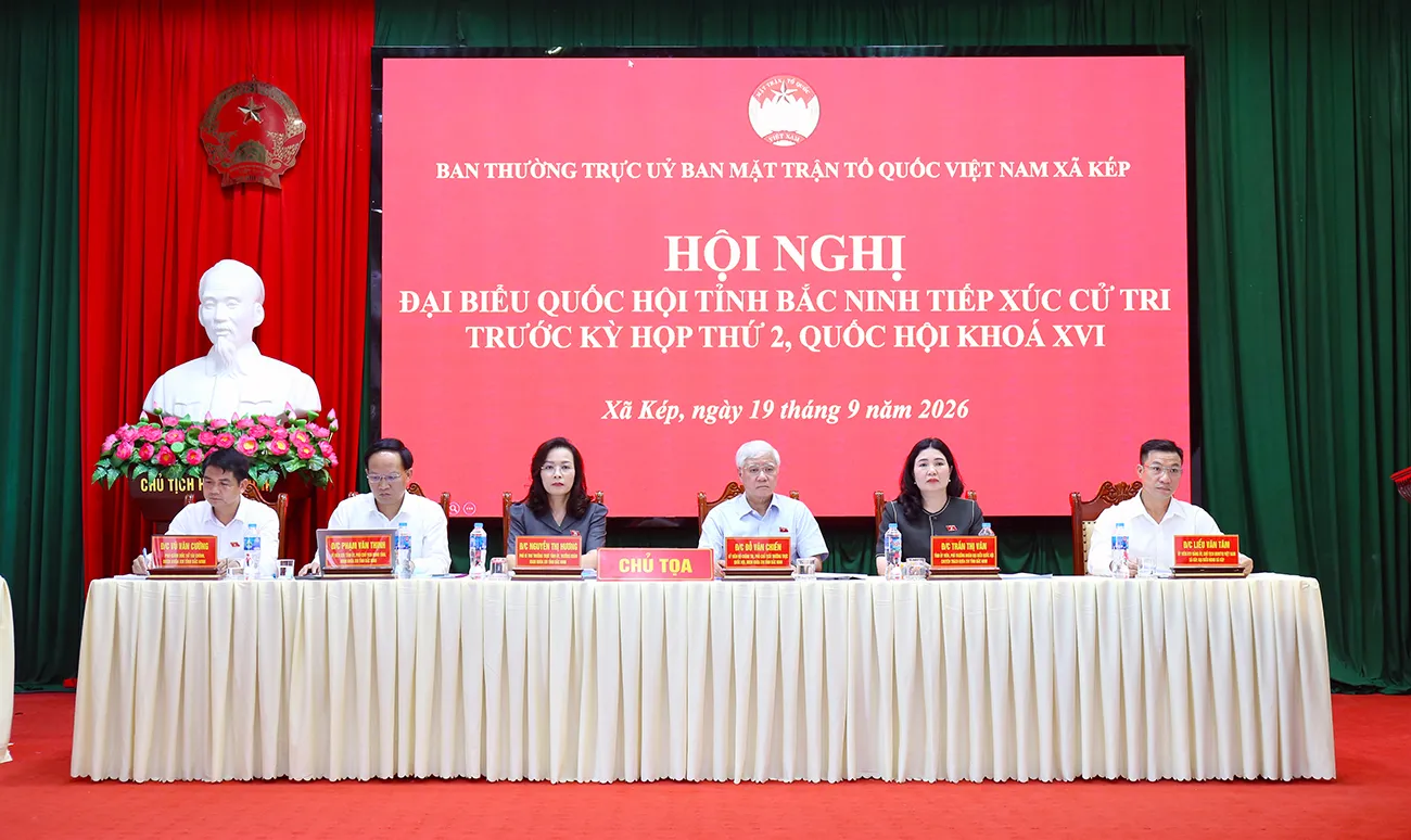Phó Chủ tịch Thường trực Quốc hội Đỗ Văn Chiến tiếp xúc cử tri tại xã Kép